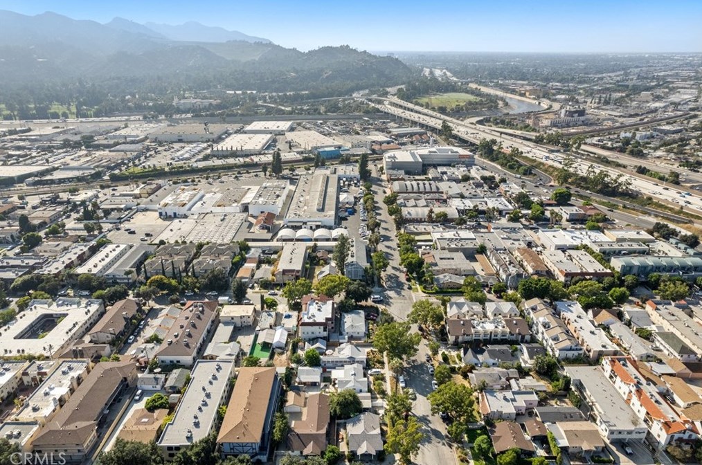 710 Milford St, Glendale CA  91203-1534 exterior