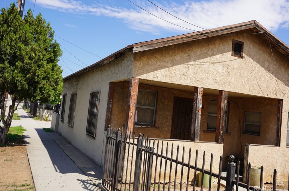 920 Hazard Ave, Los Angeles CA  90063-1252 exterior