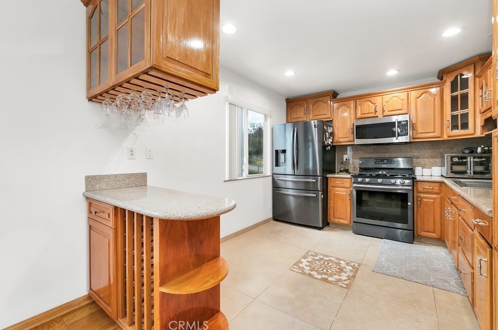 8007 Via Verona, Burbank, CA 91504-1534