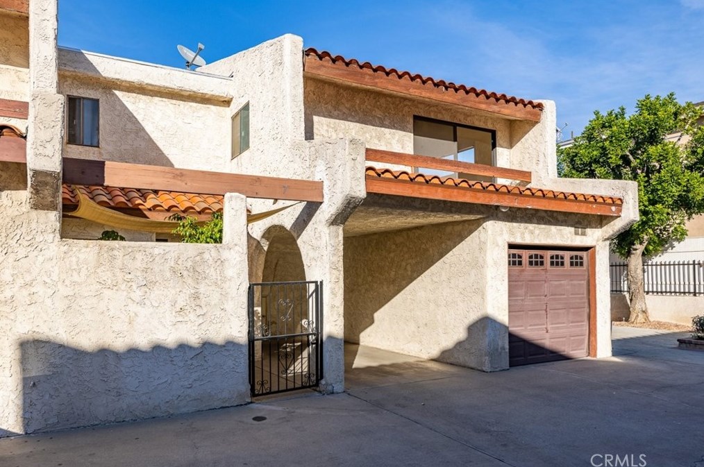 8740 Willis Ave #7, Van Nuys, CA 91402