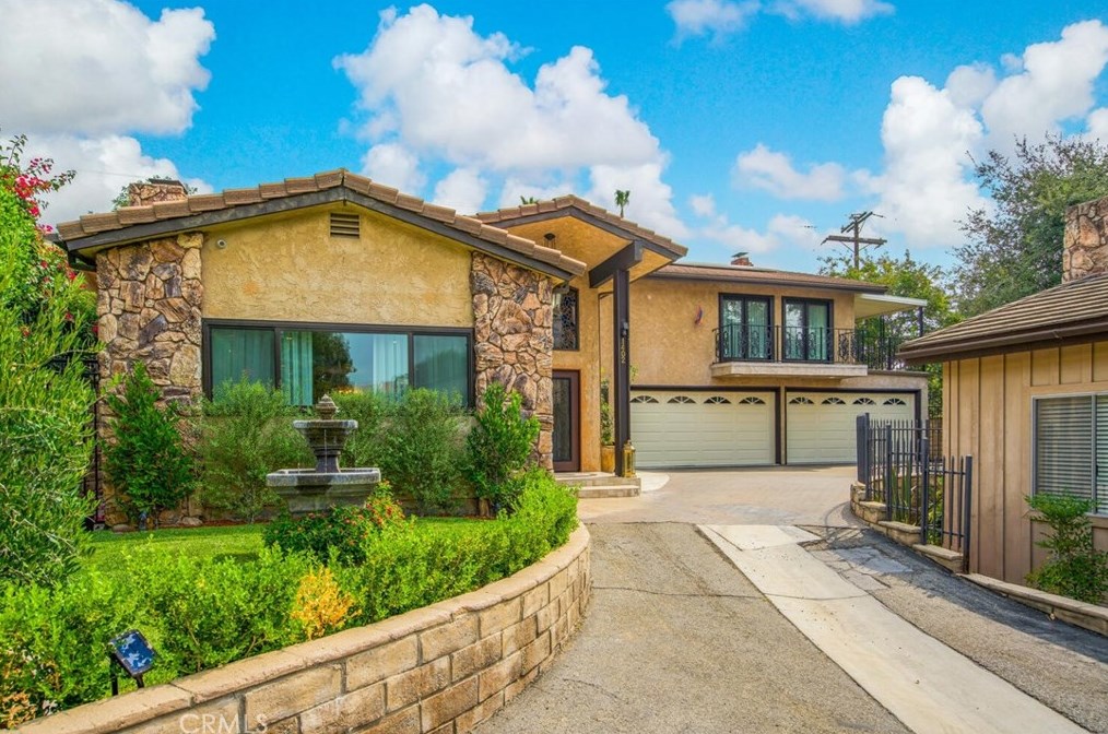 1402 Valley View Rd, Glendale, CA 91202