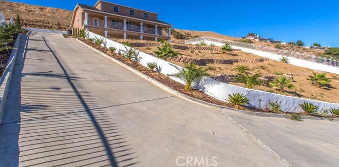 17674 Buckthorn Ave, Hesperia CA  92345-6617 exterior