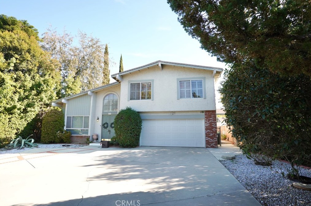 6838 Whitaker Ave, Van Nuys, CA 91406