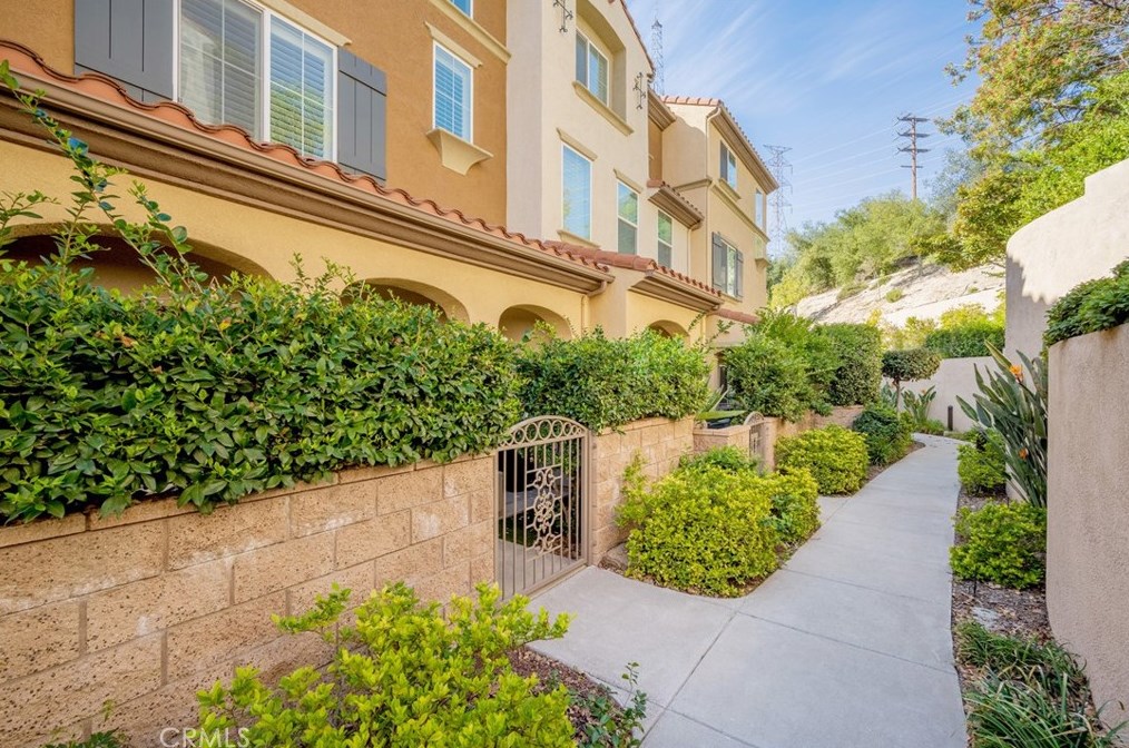 15649 Odyssey Dr #79, San Fernando, CA 91344
