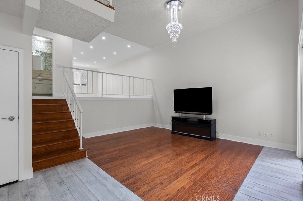 1711 Grismer Ave #27, Burbank, CA 91504