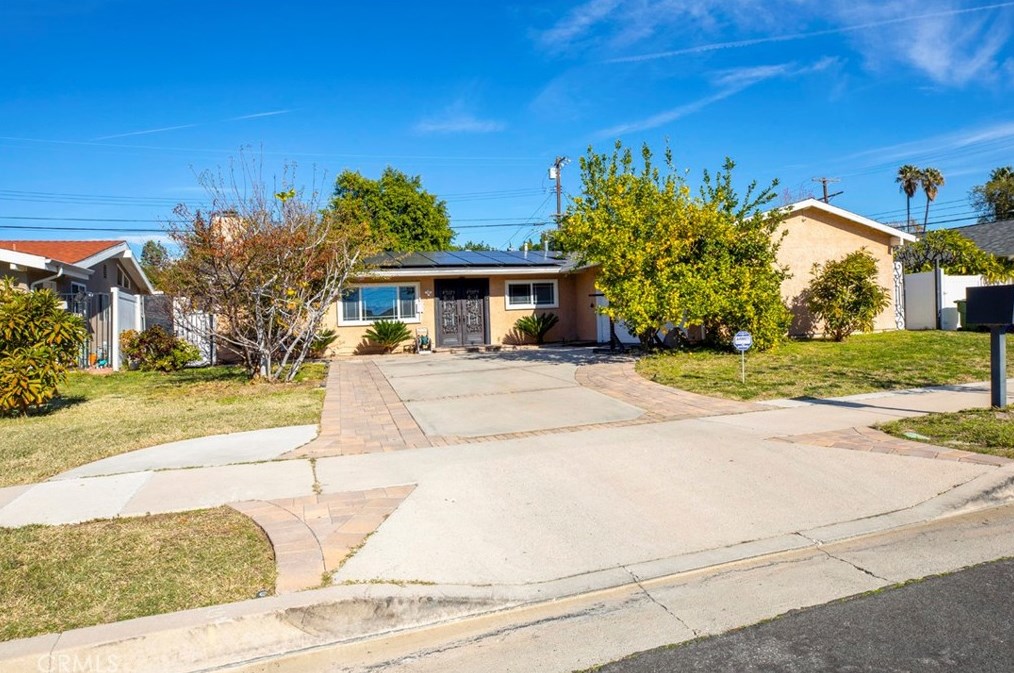 16411 Halsey St, San Fernando, CA 91344