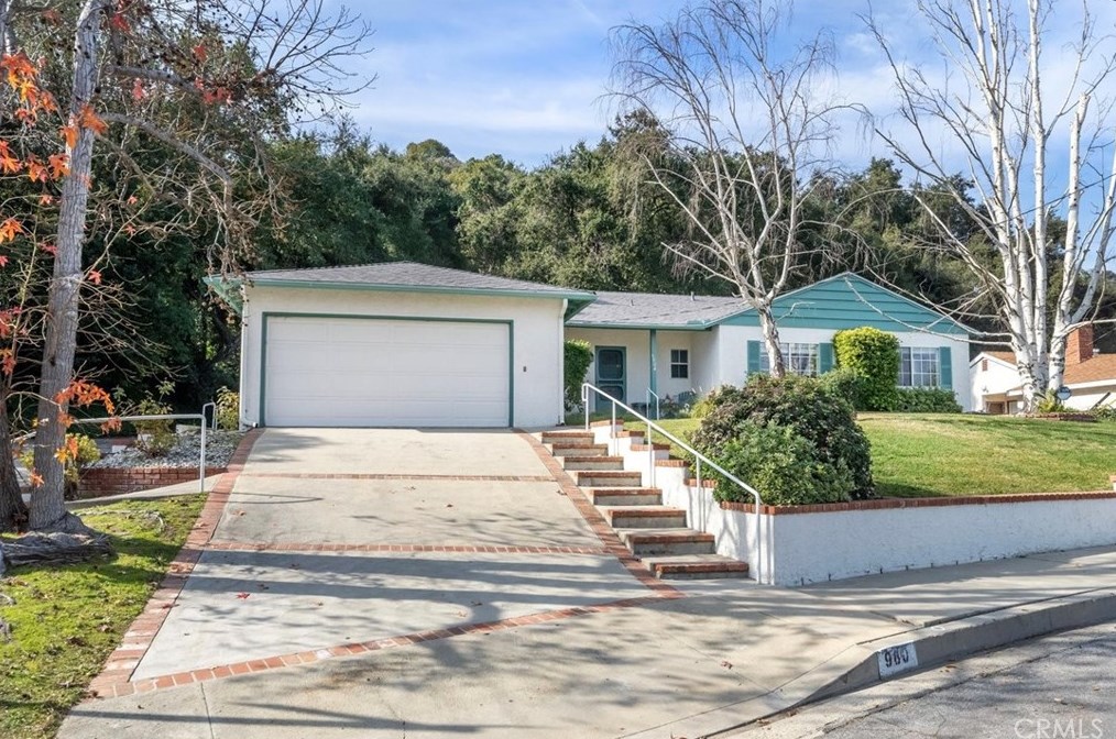980 Eilinita Ave, Glendale, CA 91208