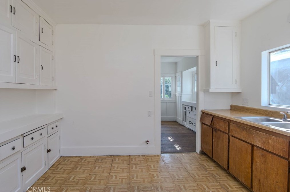 6217 Hayes Ave, Los Angeles CA  90042-3617 exterior