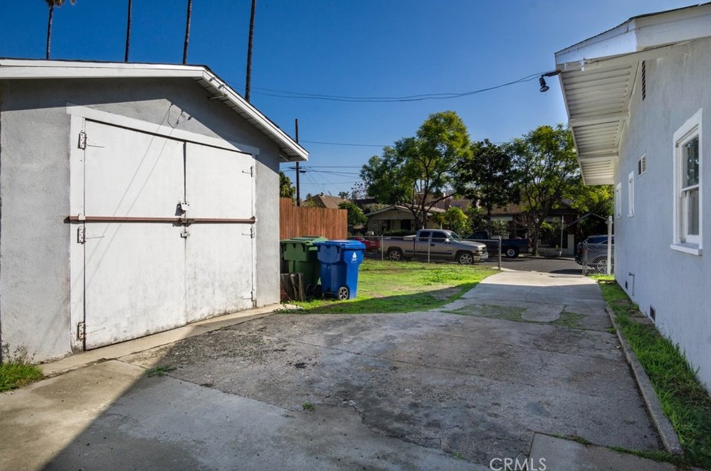 6217 Hayes Ave, Los Angeles CA  90042-3617 exterior