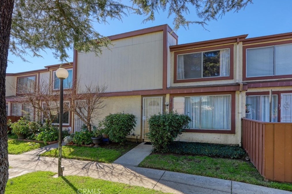 14501 Tupper St #34, Van Nuys, CA 91402