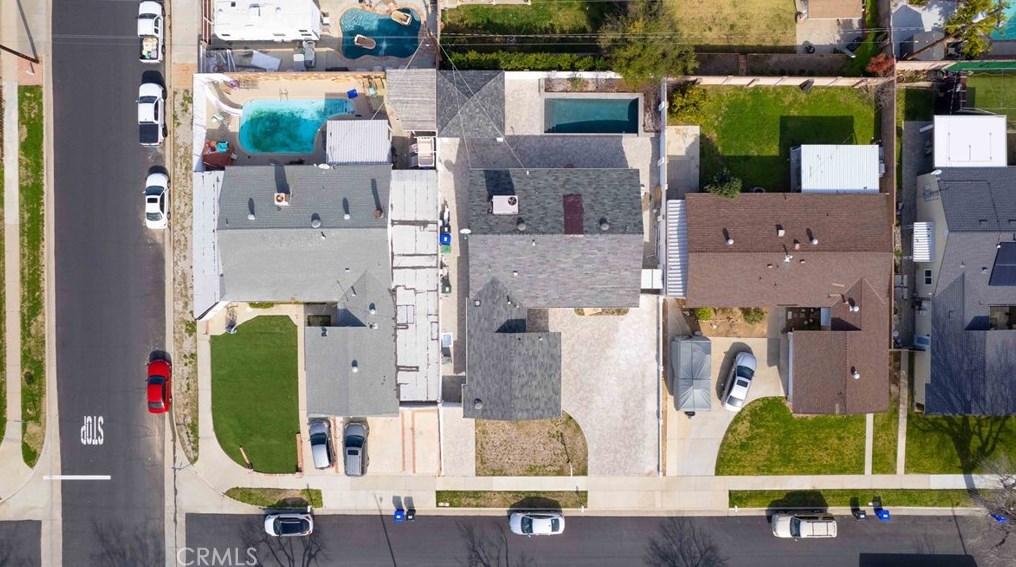22355 Los Tigres Dr, Santa Clarita CA  91350-2335 exterior