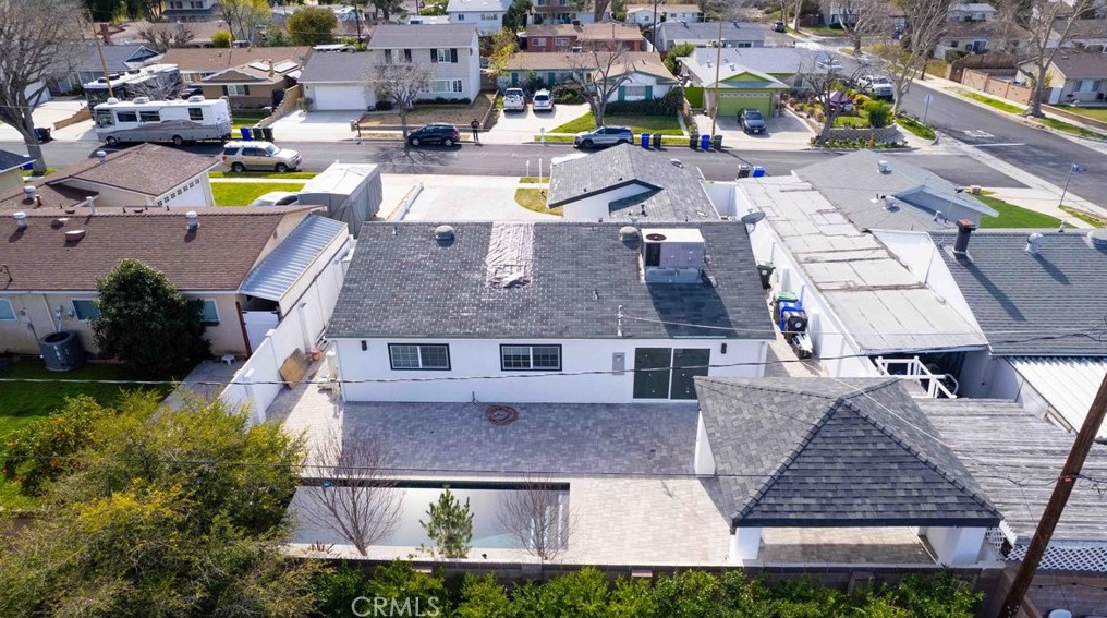 22355 Los Tigres Dr, Santa Clarita CA  91350-2335 exterior