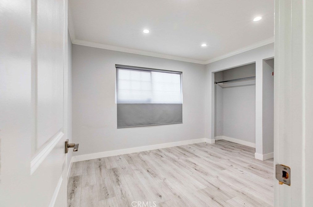 22355 Los Tigres Dr, Santa Clarita CA  91350-2335 exterior