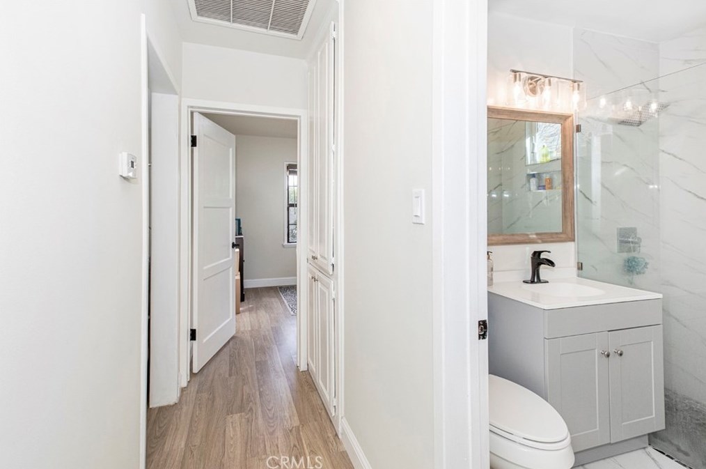 17921 Vanowen St, Los Angeles CA  91335-5637 exterior