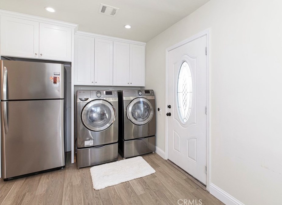 17921 Vanowen St, Los Angeles CA  91335-5637 exterior