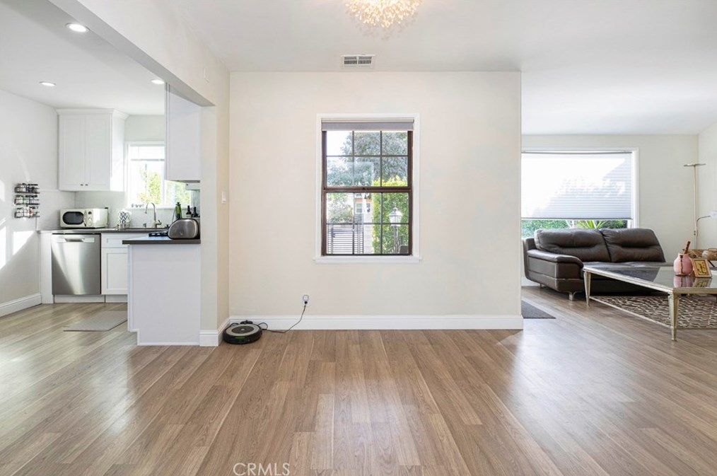 17921 Vanowen St, Los Angeles CA  91335-5637 exterior