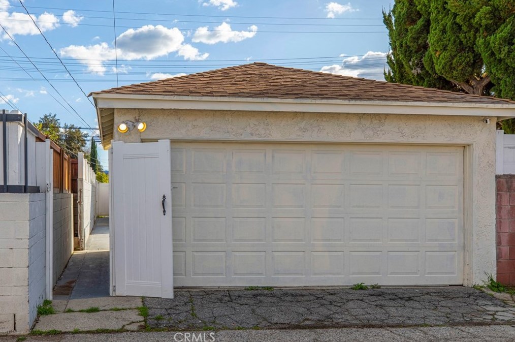 17921 Vanowen St, Los Angeles CA  91335-5637 exterior