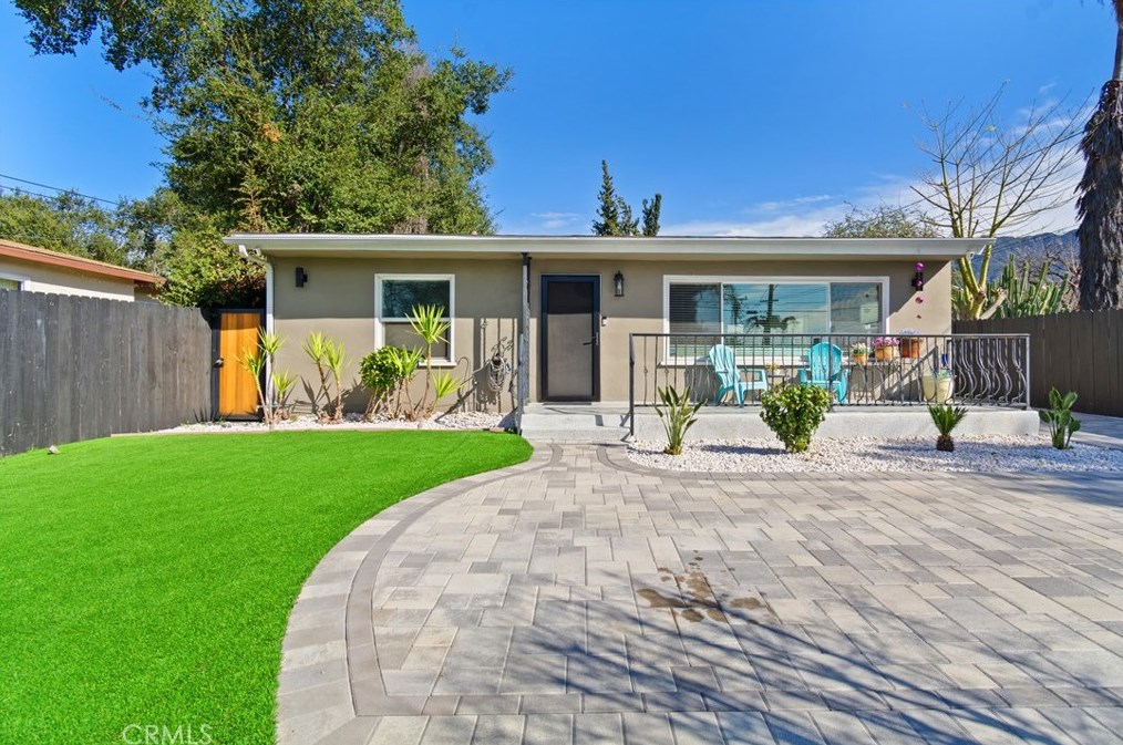 275 Mountain View St, Altadena, CA 91001-5015