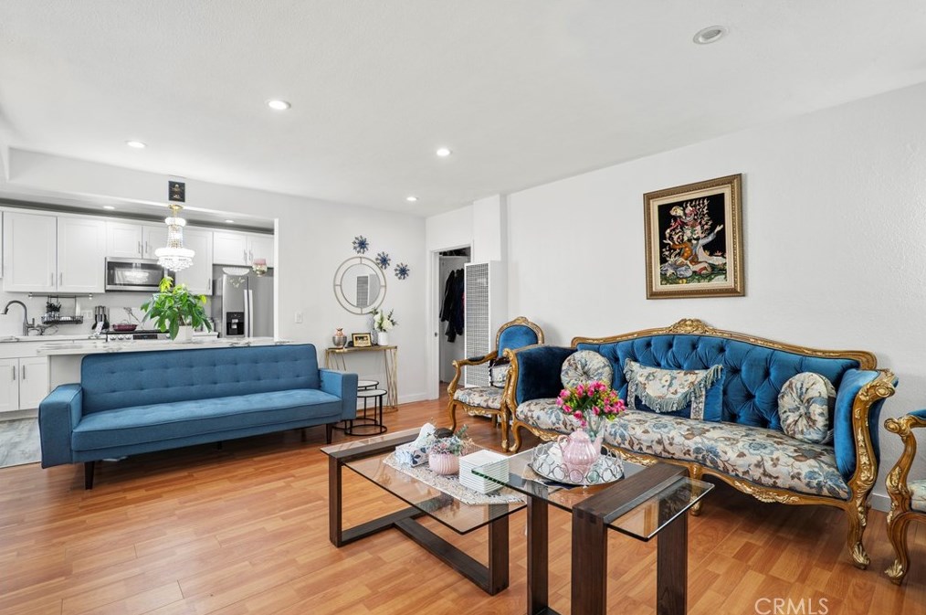 858 93rd St, Los Angeles, CA 90002-1901