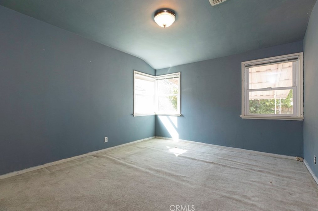 1235 Cleveland Rd, Glendale CA  91202-2005 exterior