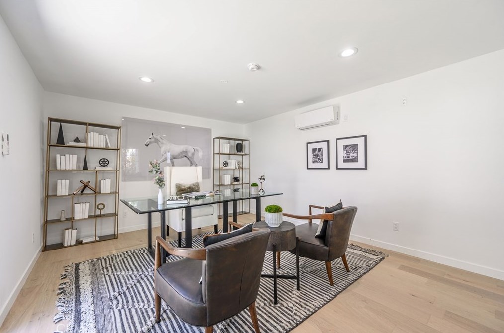 17239 Lemay St, Van Nuys CA  91406-5431 exterior