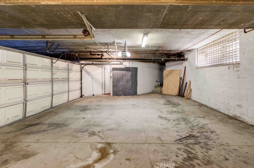 530 Pioneer Dr, Glendale CA 91203-3016 exterior