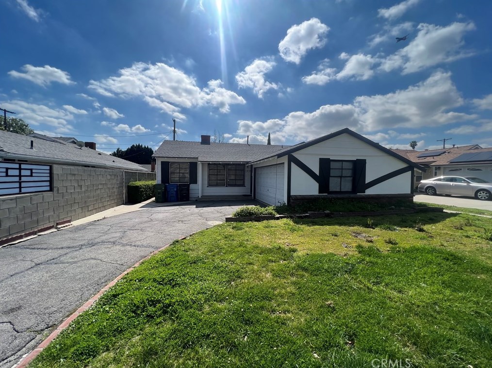 13910 Wyandotte St, Van Nuys, CA 91405