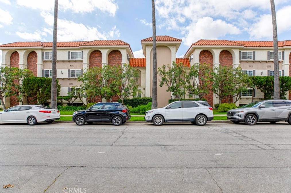 1344 5th St #12, Glendale, CA 91201