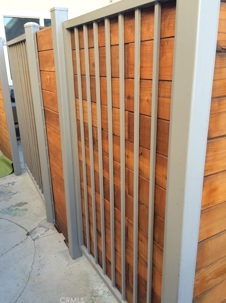 2104 Verdugo Rd, Glendale CA  91208-2528 exterior