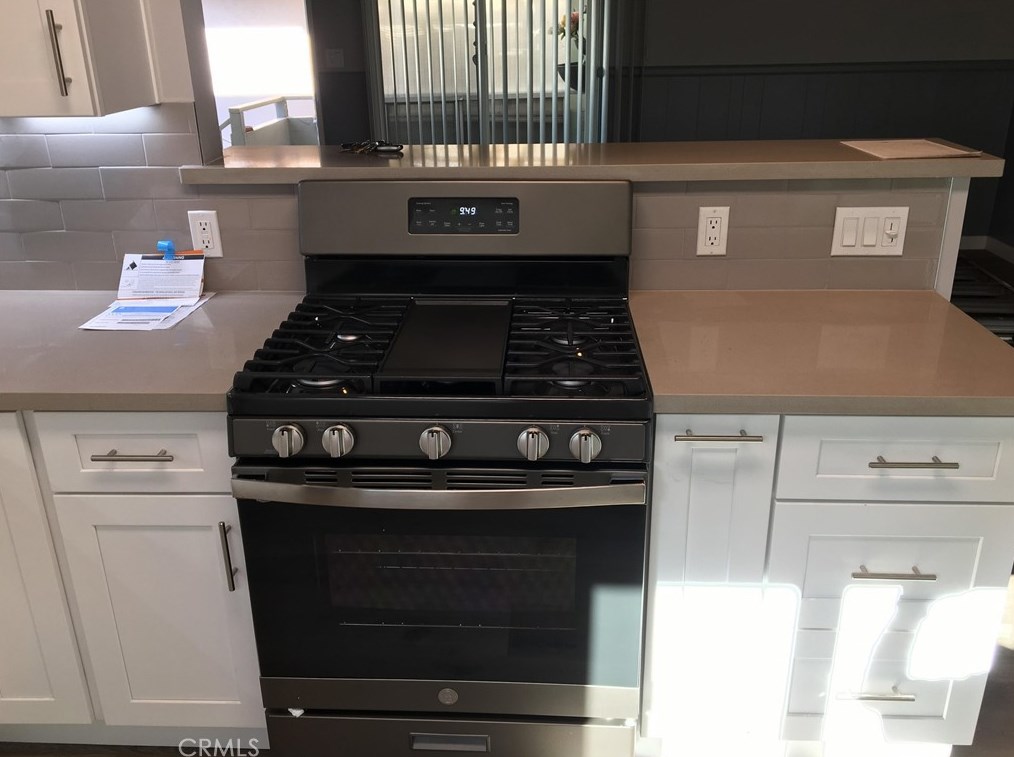 2104 Verdugo Rd, Glendale CA  91208-2528 exterior