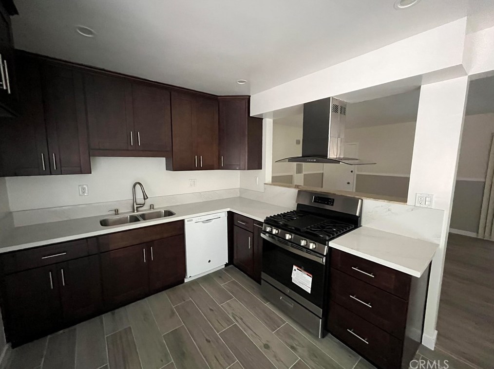 2104 Verdugo Rd, Glendale CA  91208-2528 exterior