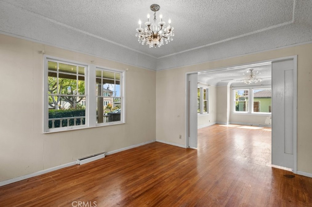 1233 Wesley Ave, Pasadena CA  91104-2640 exterior