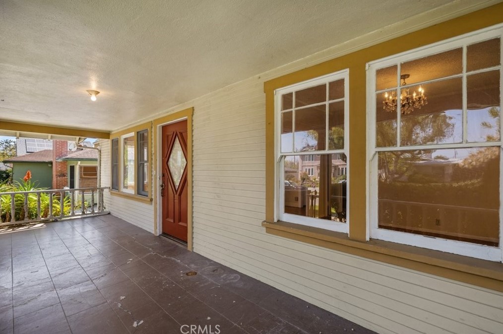 1233 Wesley Ave, Pasadena CA  91104-2640 exterior