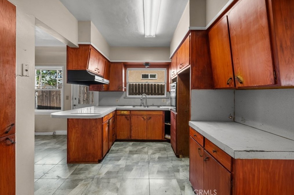 1233 Wesley Ave, Pasadena CA  91104-2640 exterior