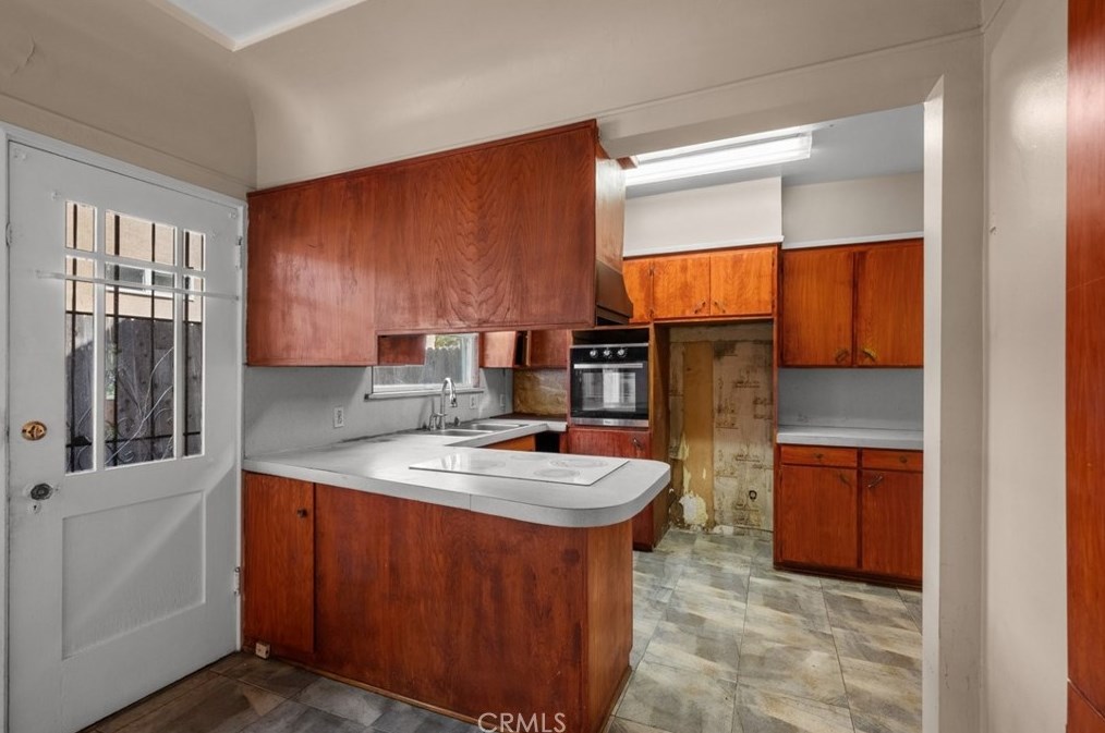1233 Wesley Ave, Pasadena CA  91104-2640 exterior