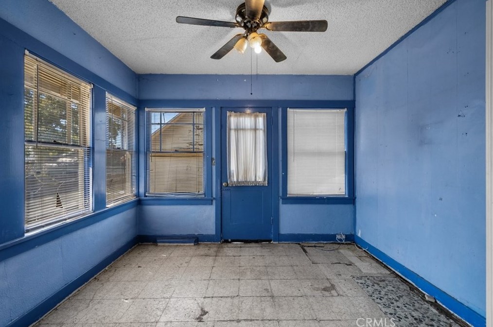 1233 Wesley Ave, Pasadena CA  91104-2640 exterior