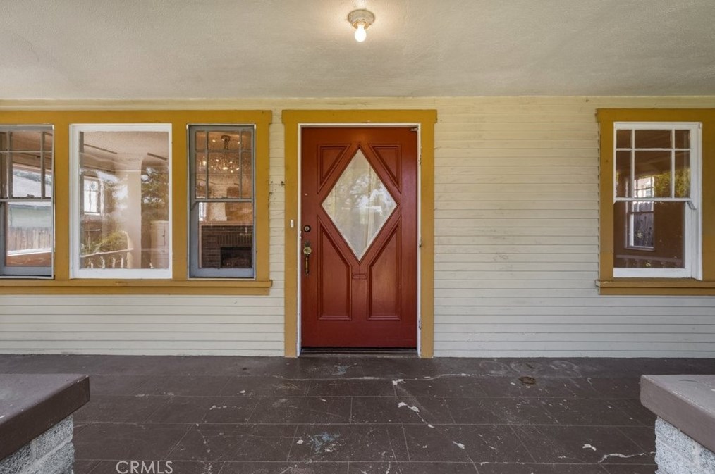 1233 Wesley Ave, Pasadena CA  91104-2640 exterior