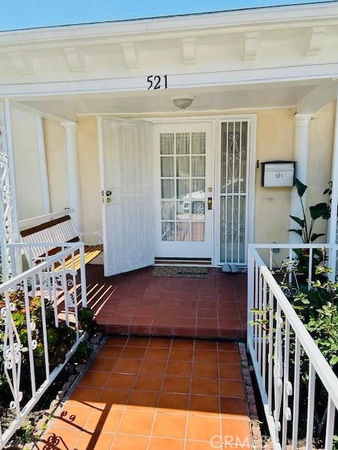 521 Lincoln Ave, Glendale, CA 91205-2071