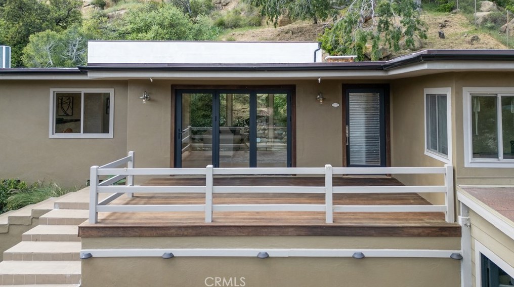 10825 Farralone Ave, Chatsworth, CA 91311