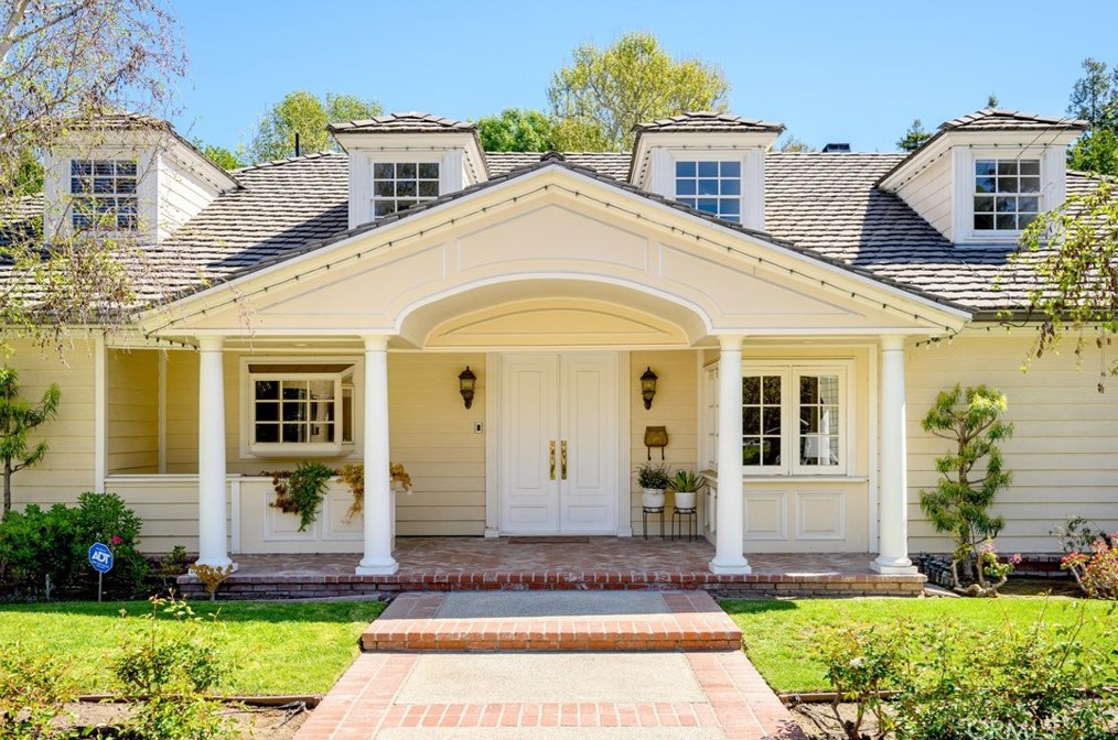 3300 Vickers Dr, Glendale, CA 91208