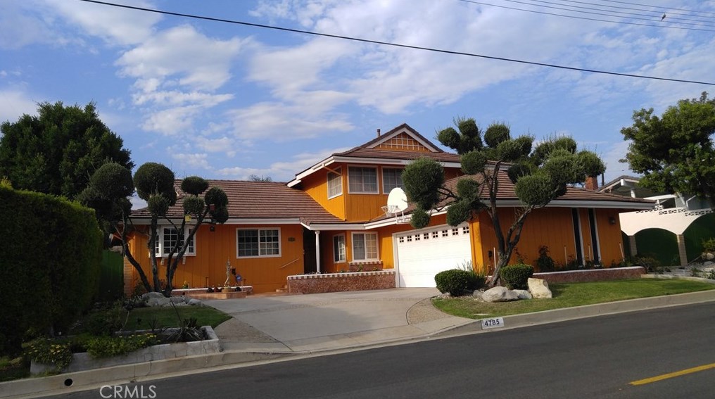 4785 Round Top Dr, Los Angeles, CA 90065-5237