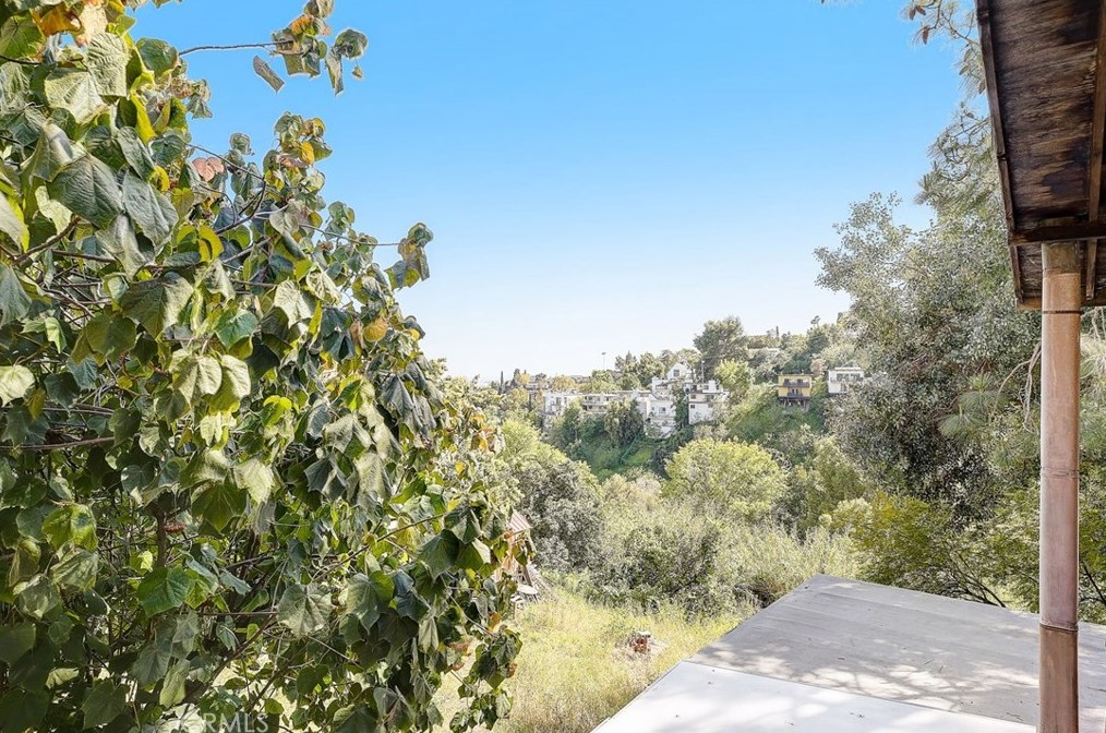 755 Crane Blvd, Los Angeles CA  90065-4038 exterior