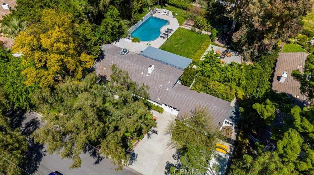 5808 Hilltop Rd, Calabasas, CA 91302