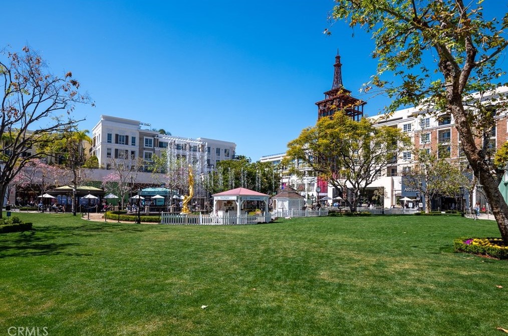 670 Caruso Ave, Glendale CA  91210-1519 exterior