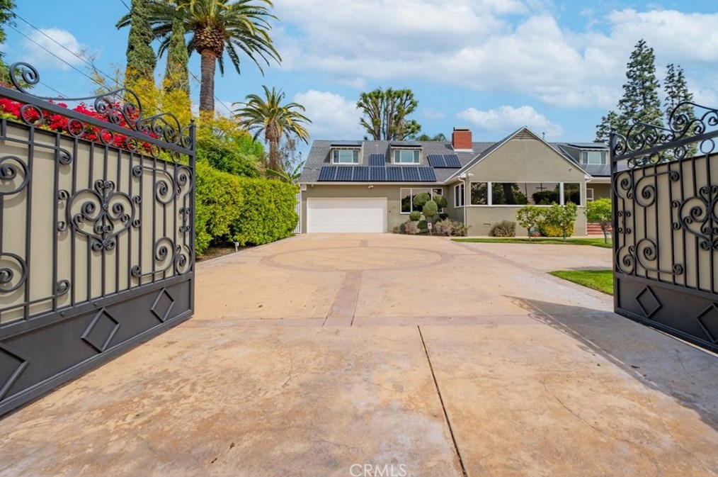 15363 Victory Blvd, Van Nuys, CA 91406