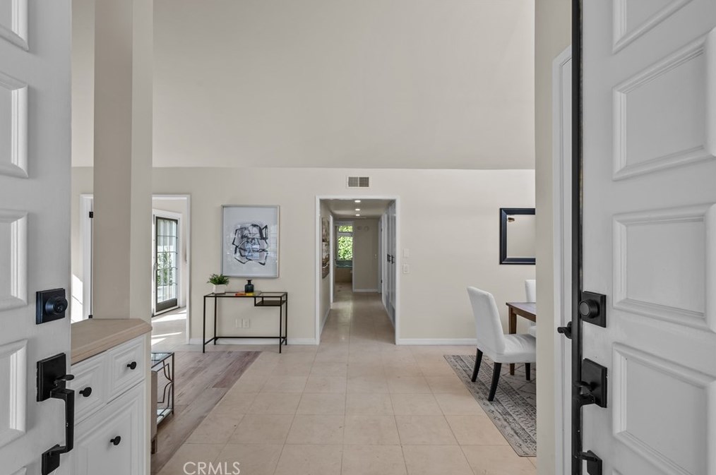 4985 Paseo De Vega, Irvine CA  92603-3324 exterior