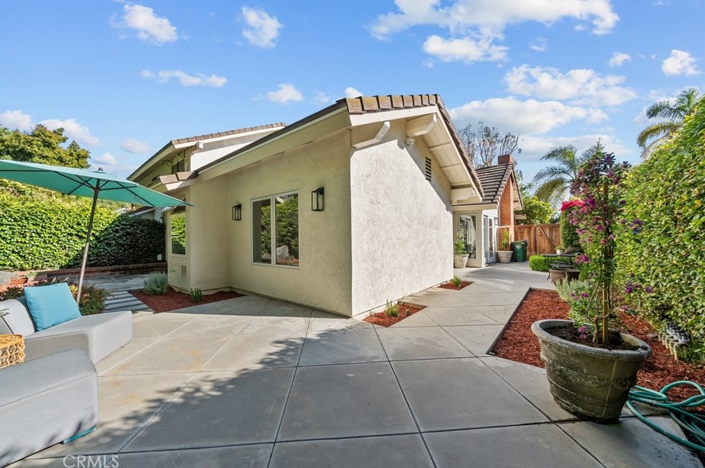 4985 Paseo De Vega, Irvine CA  exterior