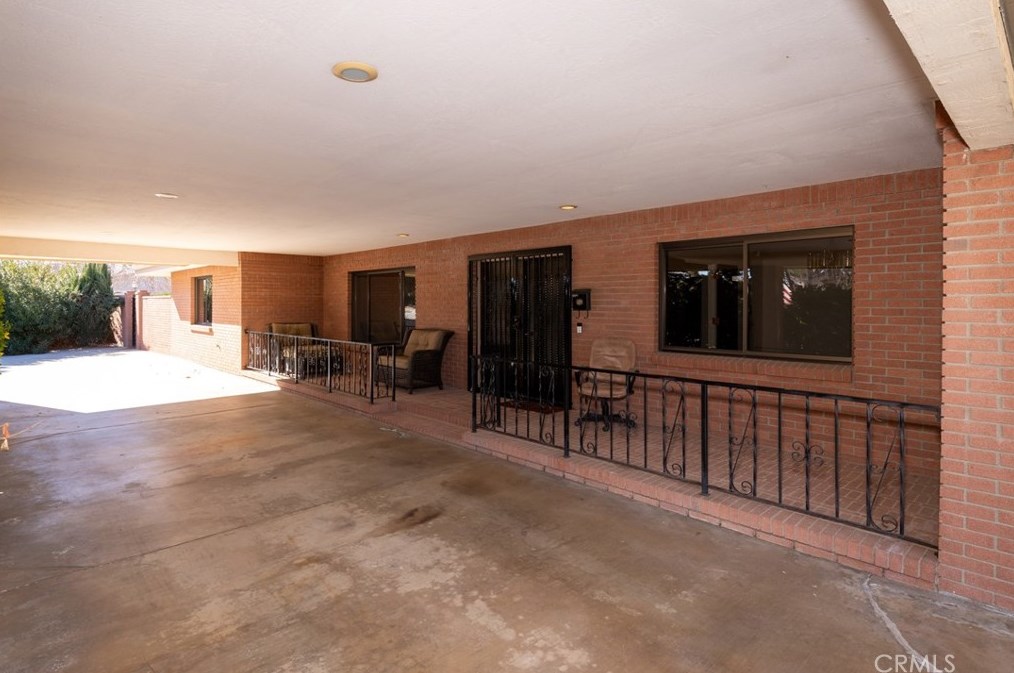 44745 Lowtree Ave, Lancaster CA  exterior