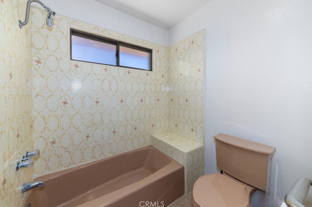 44745 Lowtree Ave, Lancaster CA  exterior