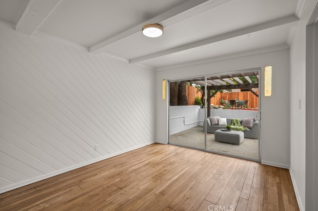 3355 Alabama St, Glendale CA 91214-1214 exterior